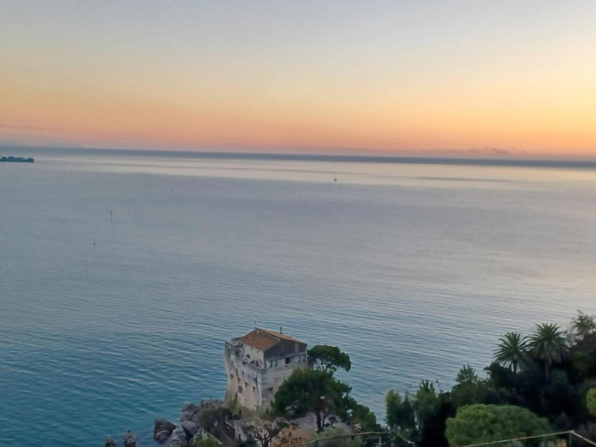 B&B Charming House Salerno Exterior foto
